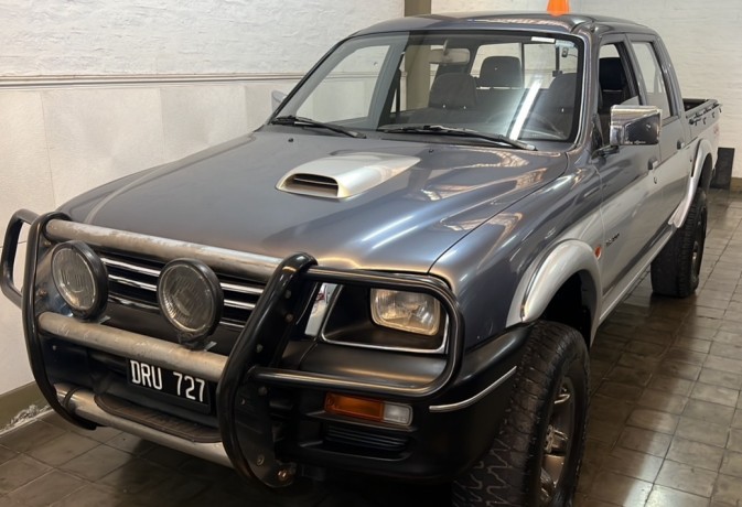 mitsubishi-l200-cabina-doble-big-0