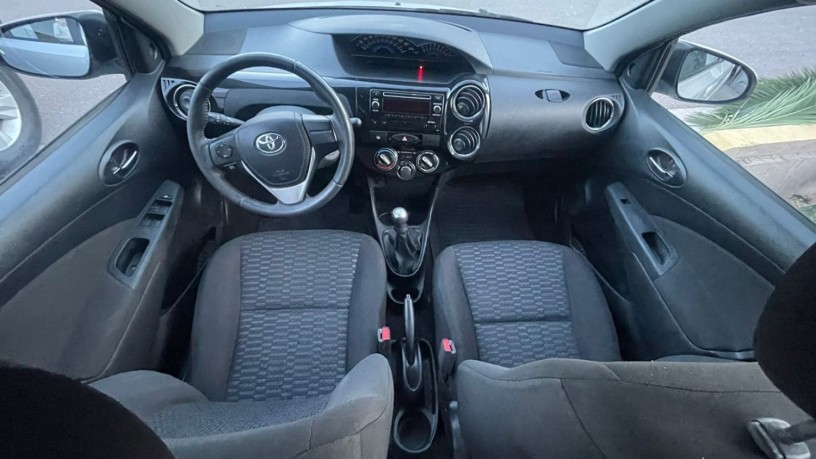 toyota-etios-15-xls-big-4