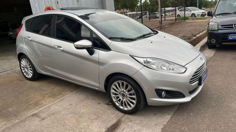 ford-fiesta-kinetic-16-5p-se-plus-big-7