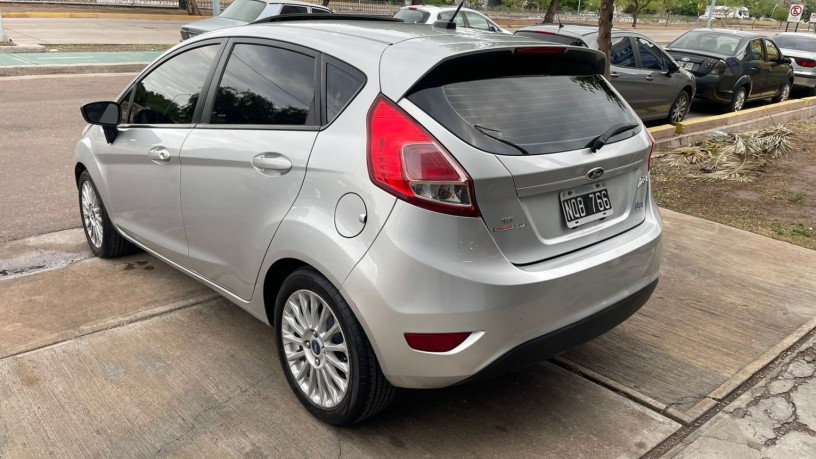 ford-fiesta-kinetic-16-5p-se-plus-big-3