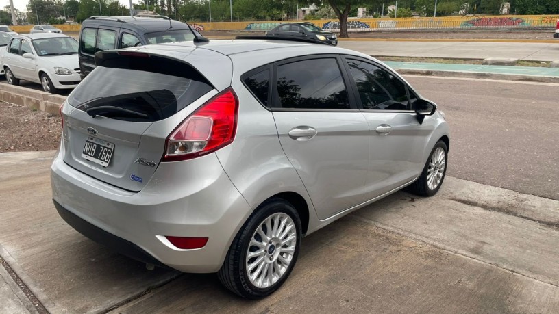 ford-fiesta-kinetic-16-5p-se-plus-big-5