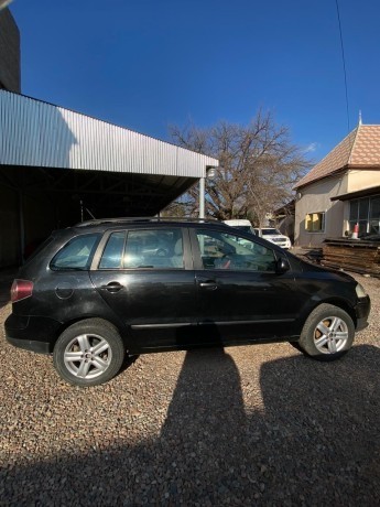 volkswagen-suran-2010-big-6