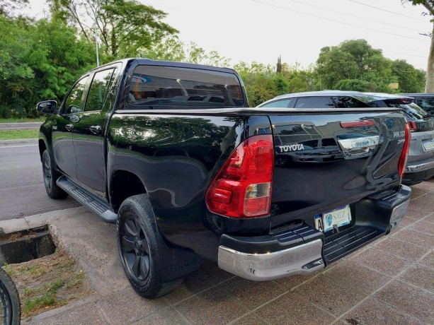 vendo-toyota-hilux-28-dc-4x2-tdi-srv-177cv-big-3