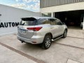 hilux-sw4-srx-at-2018-small-3