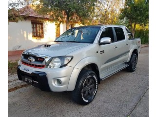 TOYOTA HILUX SRV 4X4 2011