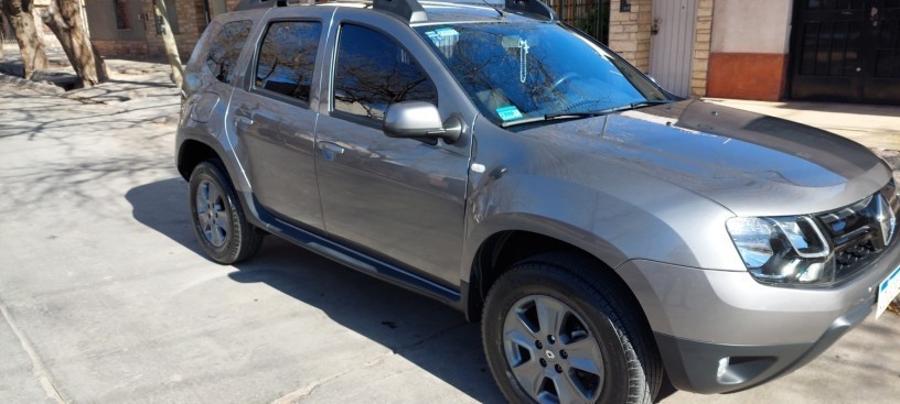 duster-privilege-2019-4x2-16-110-cv-37000-km-usd-20000-big-0