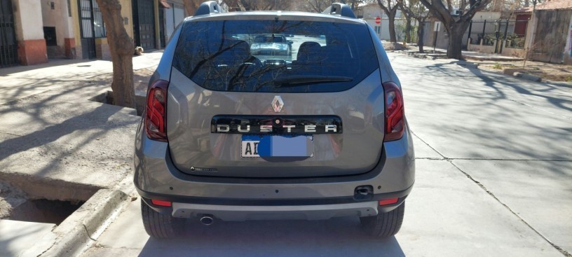 duster-privilege-2019-4x2-16-110-cv-37000-km-usd-20000-big-2