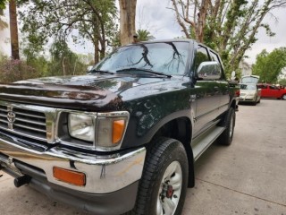 Toyota Hilux 2.8 D/cab 4x4 D Dlx como SR5 Original Excelente Estado