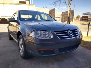 Volkswagen Bora 2.0 automático 2011