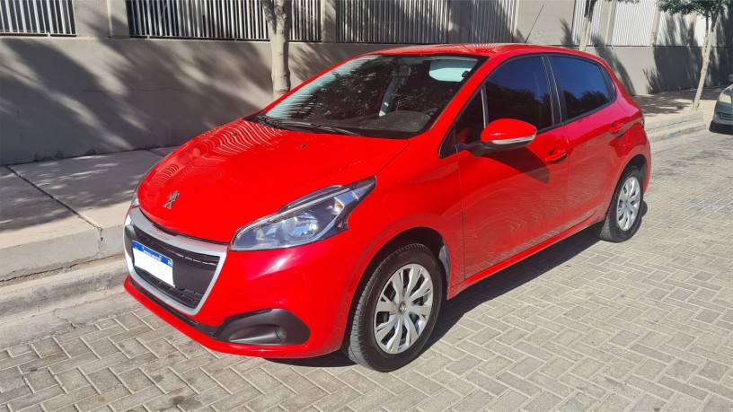 peugeot-208-2017-active-15-12mil-km-big-8