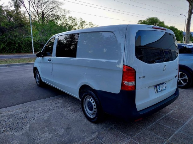 vendo-mercedes-benz-vito-111-cdi-furgon-mixto-aa-big-4