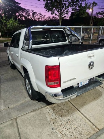 vendo-volkswagen-amarok-20-td-4x4-dc-highline-big-5