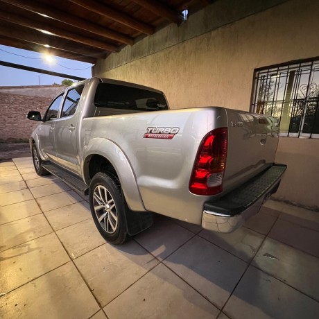 toyota-hilux-srv-cuero-2009-big-7