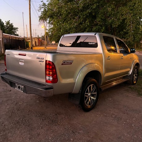 toyota-hilux-srv-cuero-2009-big-6