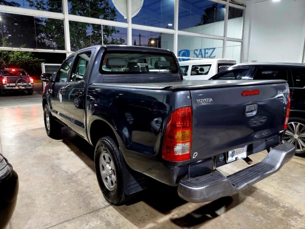 vendo-toyota-hilux-25-dc-4x2-td-std-102cv-big-6