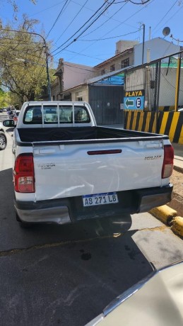 hilux-24-tdi-44-big-5