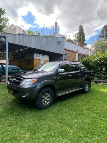 toyota-hilux-srv-4x4-doble-cabina-2008-big-0