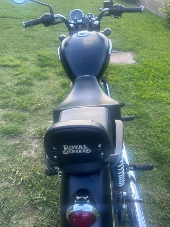 moto-royal-enfiel-meteor-350-big-0