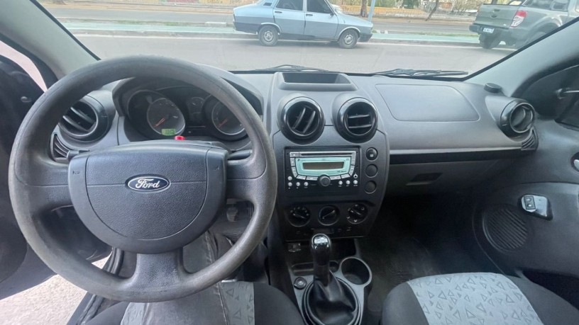 ford-fiesta-max-ambiente-gnc-big-4