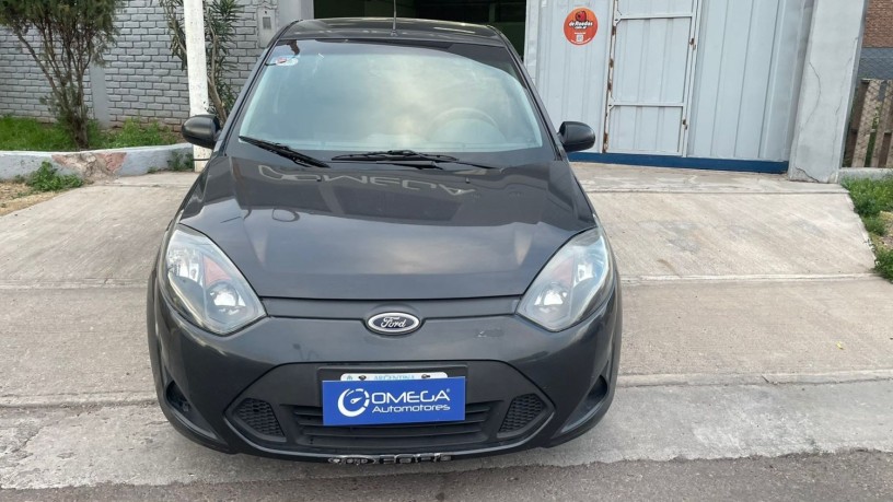 ford-fiesta-max-ambiente-gnc-big-0