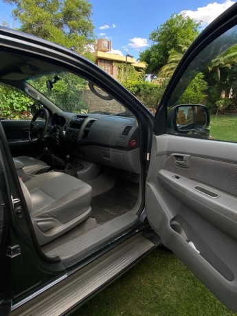 vendo-toyota-hilux-srv-4x4-2008-30-big-2