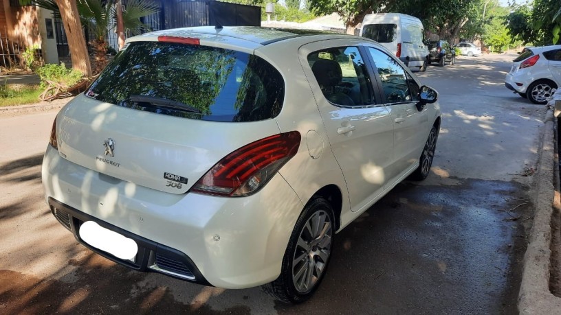 vendo-peugeot-308-2022-big-2