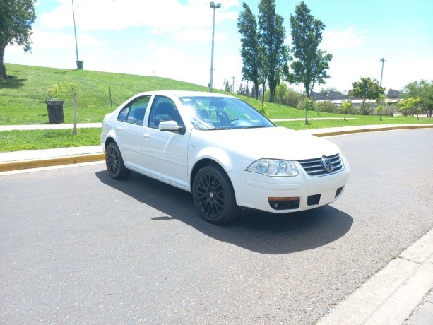 volkswagen-bora-20-mpi-trendline-tiptronic-l07-big-1