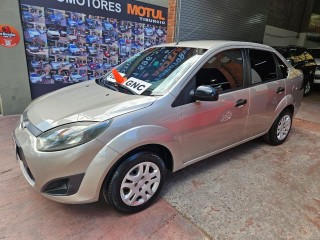 Ford Fiesta Max Ambiente 1.6 2011