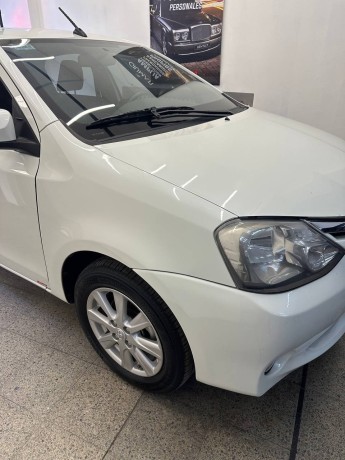 toyota-etios-15-4ptas-xls-6mt-big-10