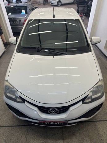 toyota-etios-15-x-4-ptas-2018-big-5