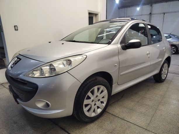 peugeot-207-compact-16-5ptas-xtfeline-110cv-big-0