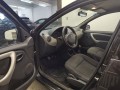 renault-sandero-16-16v-confort-small-7