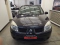 renault-sandero-16-16v-confort-small-2