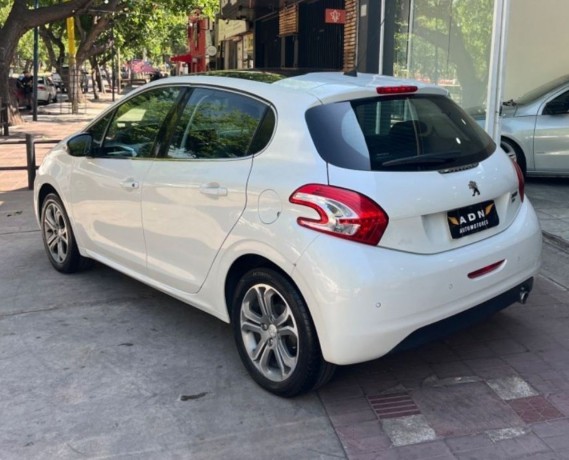 peugeot-208-big-2