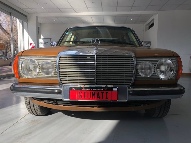 mercedes-benz-230-big-19