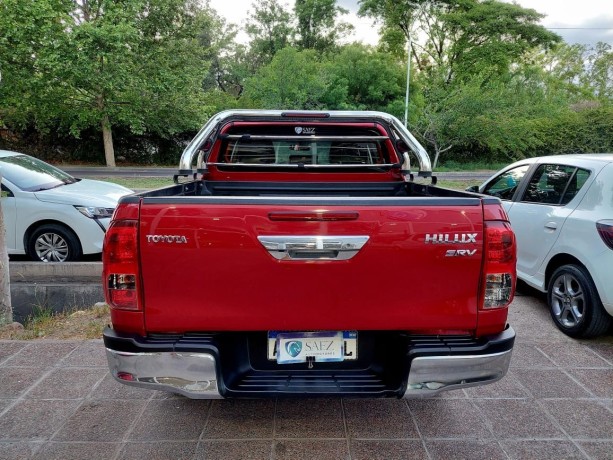 vendo-toyota-hilux-28-dc-4x2-tdi-srv-pack-177cv-big-6