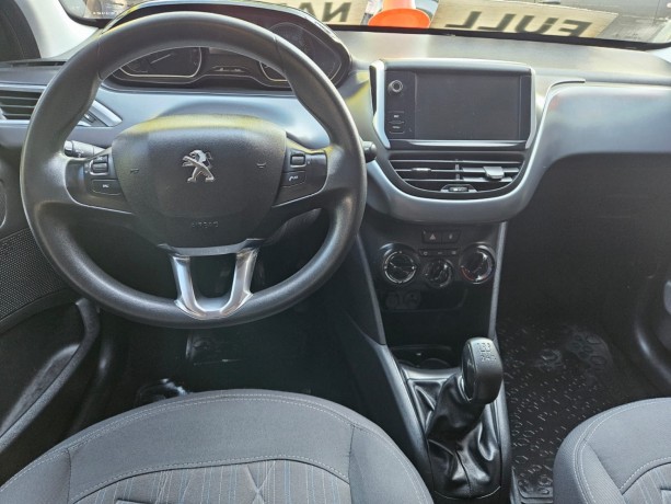 peugeot-208-allure-touchscreen-16-2015-big-7