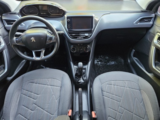 peugeot-208-allure-touchscreen-16-2015-big-6