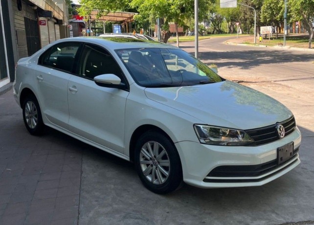 volkswagen-vento-big-1