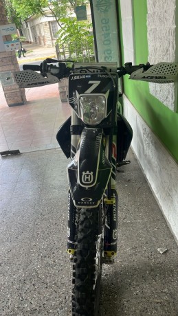 vendo-husqvarna-con-poco-uso-big-1