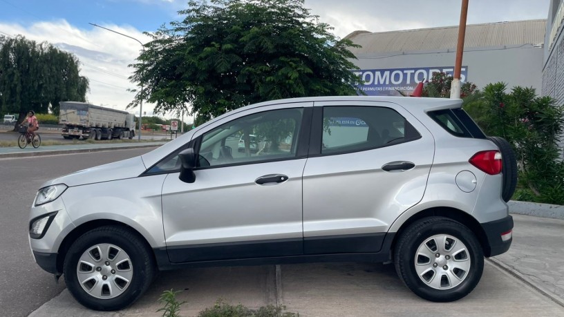 ford-ecosport-s-15n-mt-big-2