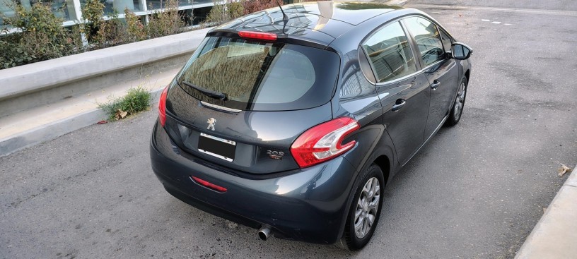 peugeot-208-16-5ptas-allure-115cv-l16-big-5