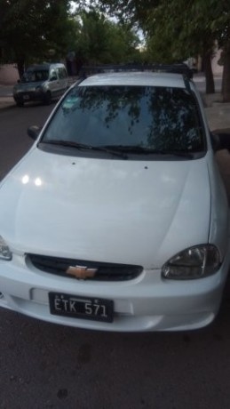 chevrolet-corsa-classic-super-16-2005-big-0