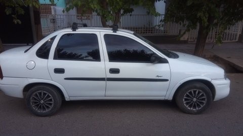 chevrolet-corsa-classic-super-16-2005-big-4