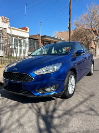 ford-focus-3-s-16-2017-big-1