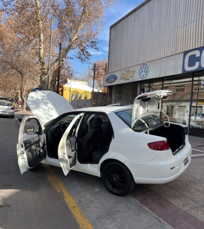 fiat-siena-16-el-2014-nafta-big-2