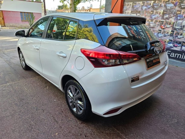 toyota-yaris-xls-15-cvt-2021-big-2