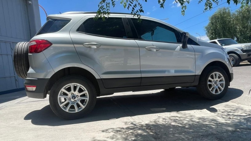 ford-ecosport-se-15l-mt-n-big-2