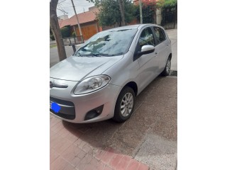 VENDO FIAT PALIO ATTRACTIVE 1.4 2017