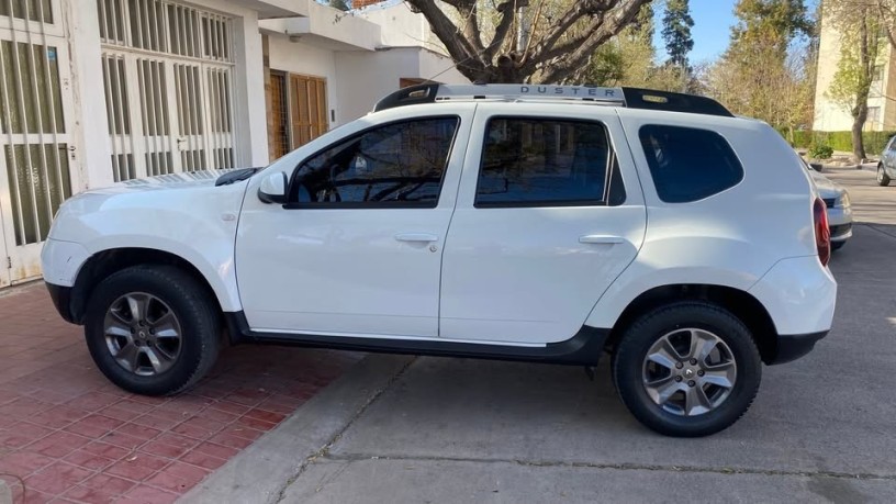 renault-duster-20-4x4-2019-big-0